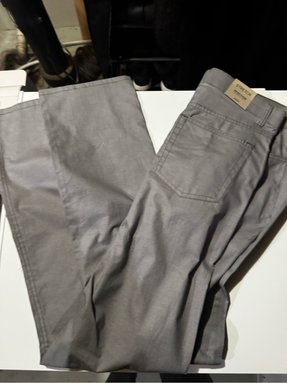 Kenneth Cole Reaction Stretch Pants in Gray